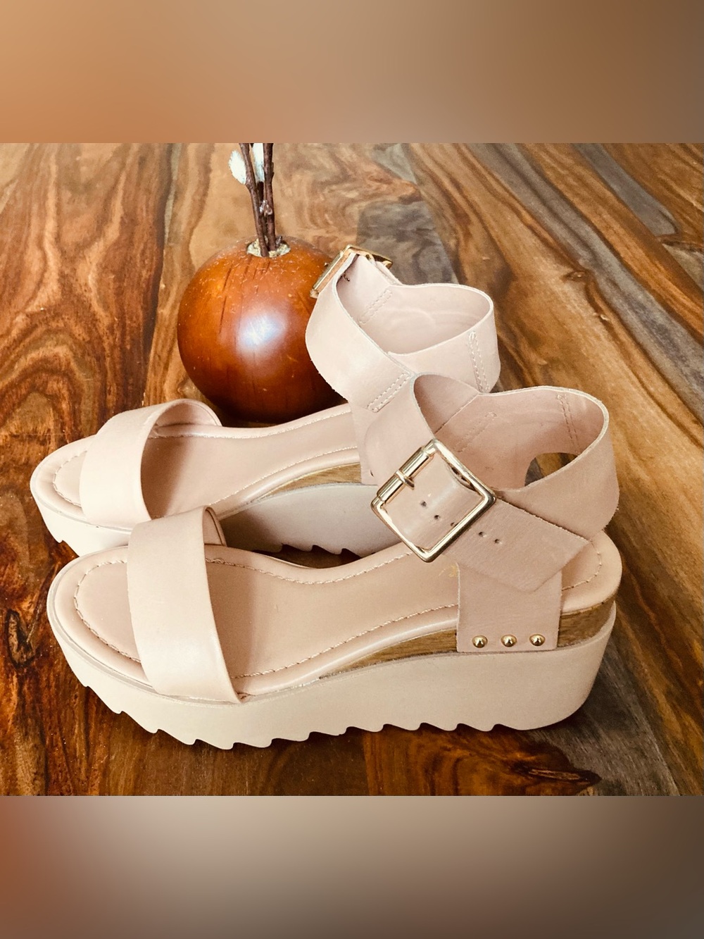 Tyche platform sandals in 💯 leather…made in Brazil.